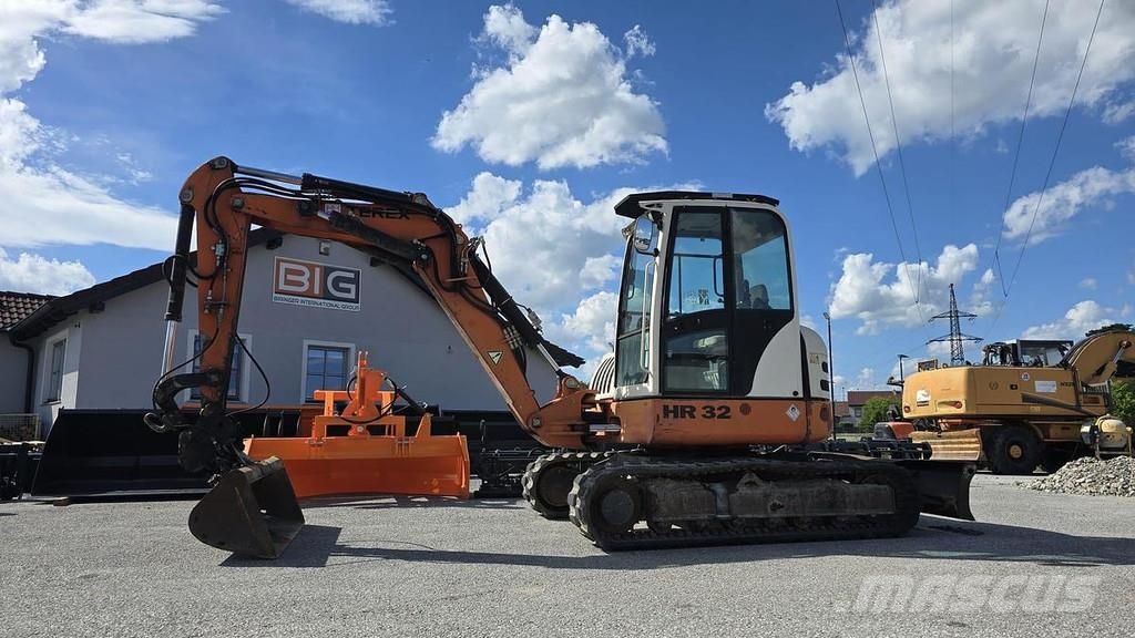 Terex Schaeff HR 32 Kettenbagger حفارات خاصة