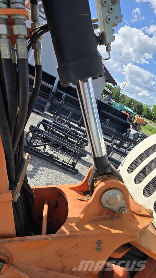 Terex Schaeff HR 32 Kettenbagger حفارات خاصة