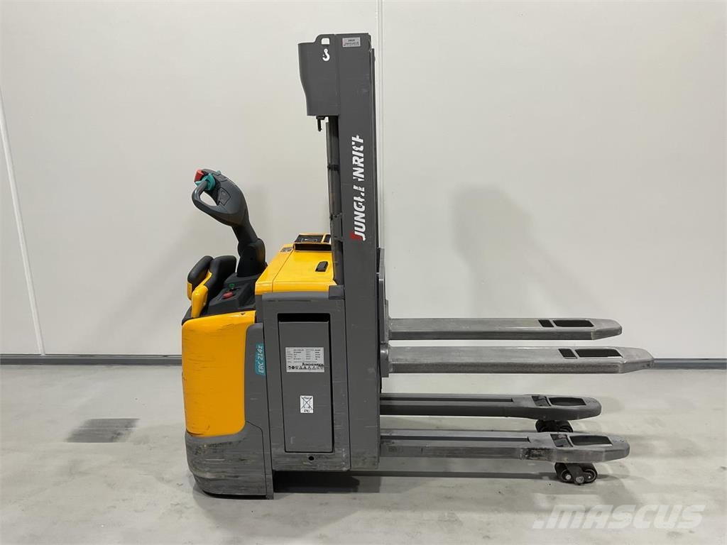 Jungheinrich ERC 214Z Platvormiga virnastajad
