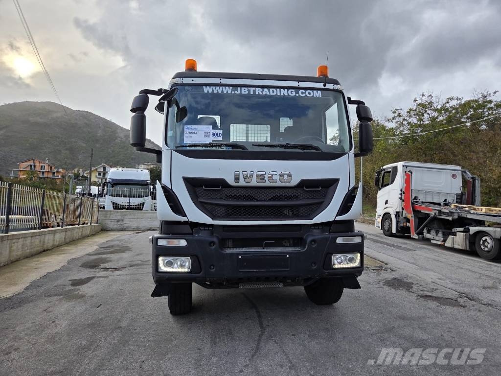 Iveco Trakker 260 T36 차량 수송차