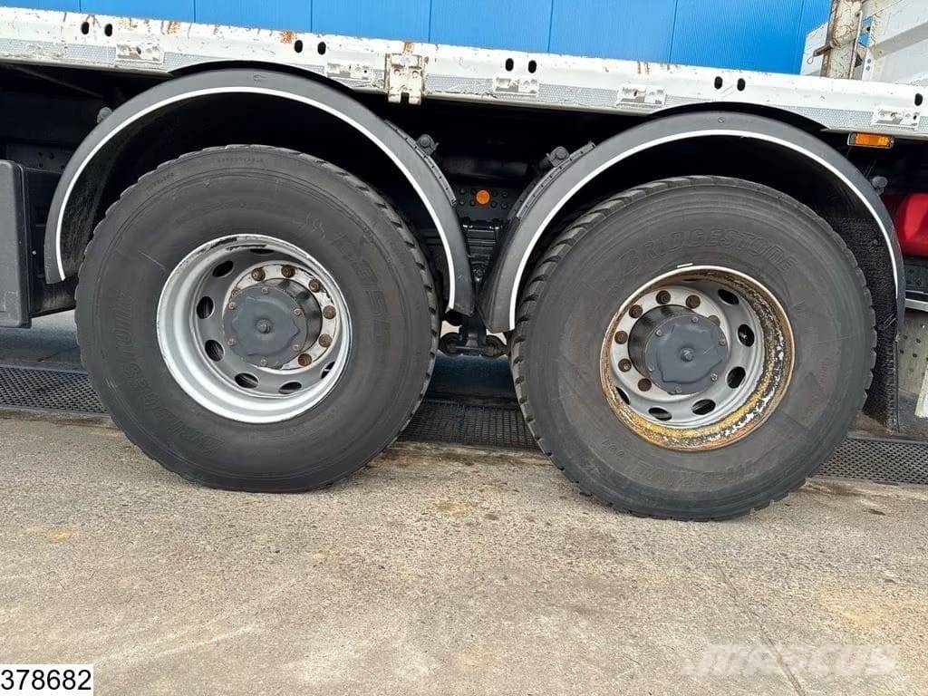 Iveco Trakker 260 T36 Araç tasiyicilar