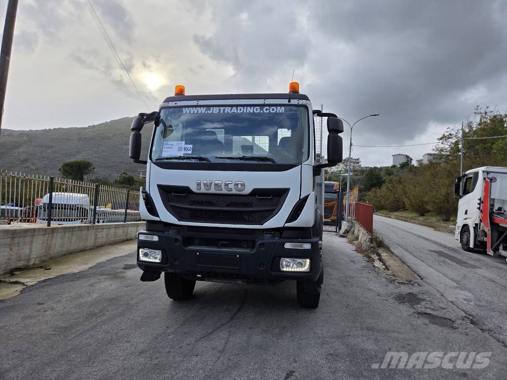 Iveco Trakker 260 T36 차량 수송차