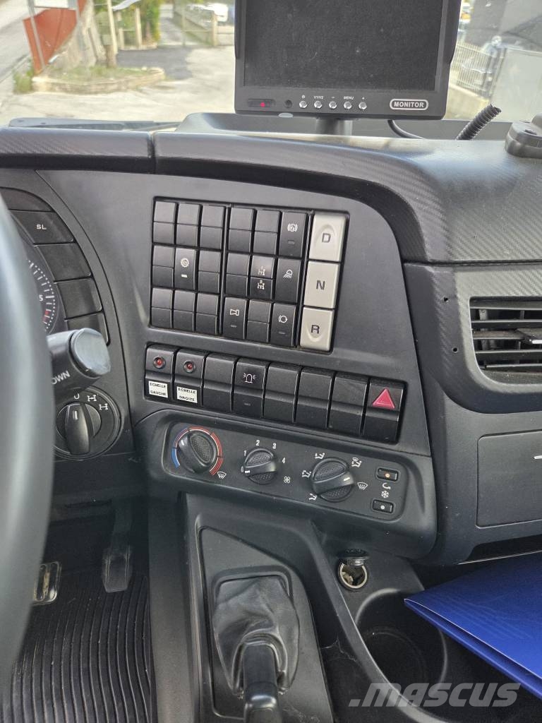 Iveco Trakker 260 T36 차량 수송차