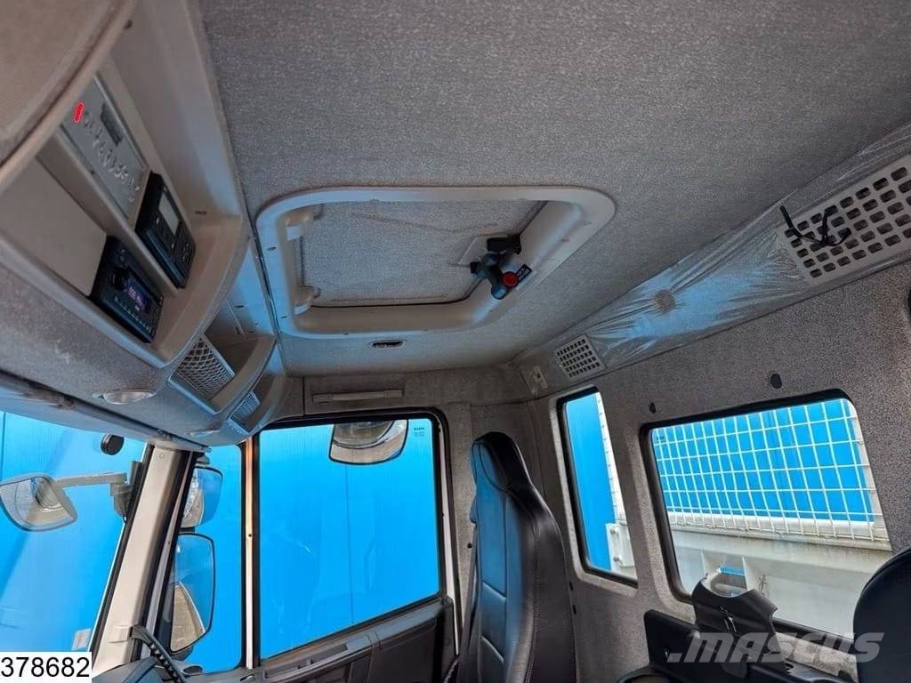 Iveco Trakker 260 T36 Araç tasiyicilar