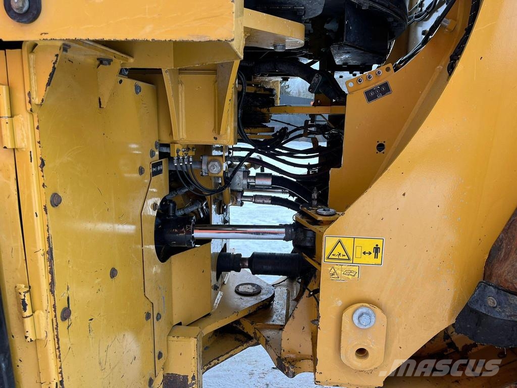CAT 950 M AC / CENTRL LUBRICATION Gumikerekes homlokrakodók