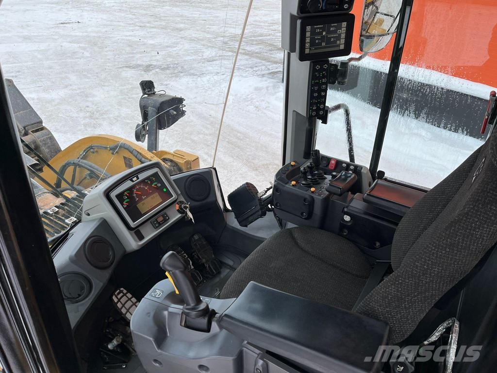 CAT 950 M AC / CENTRL LUBRICATION Gumikerekes homlokrakodók