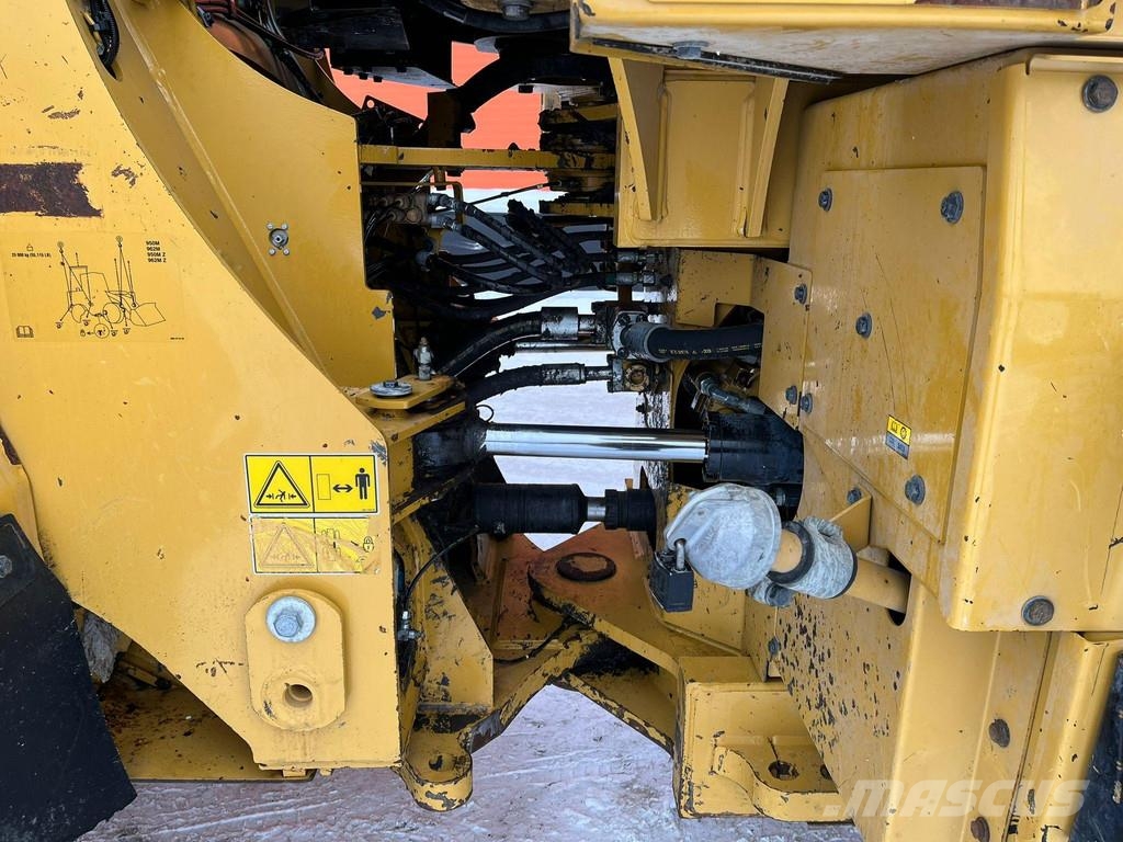CAT 950 M AC / CENTRL LUBRICATION Gumikerekes homlokrakodók