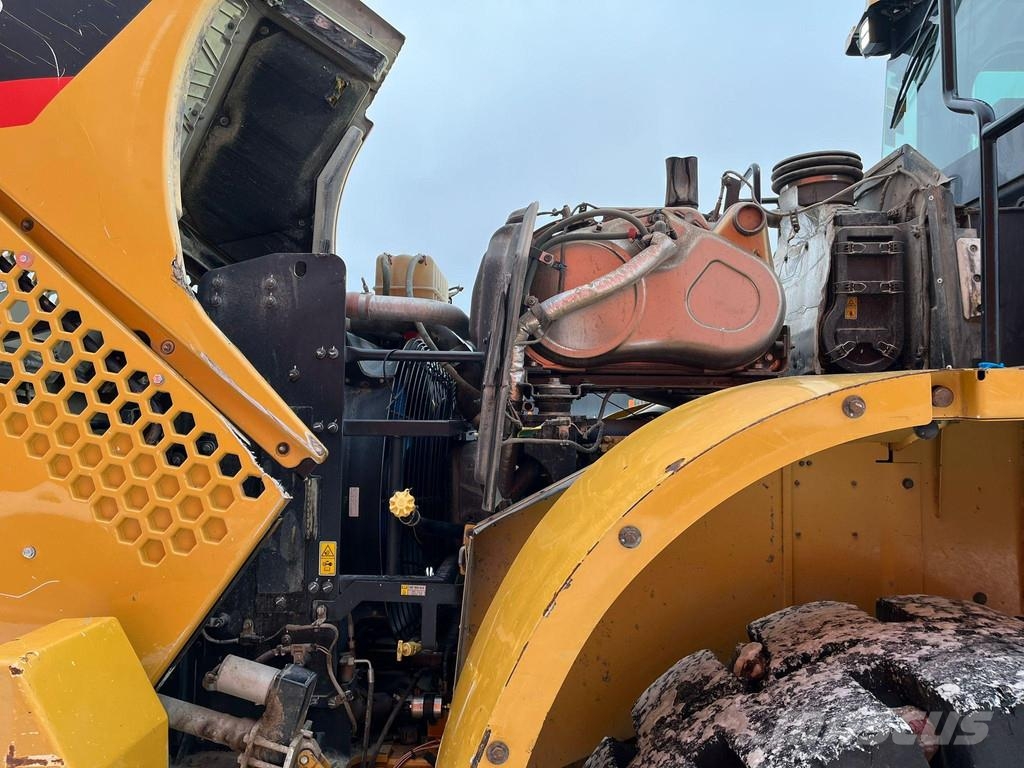CAT 950 M AC / CENTRL LUBRICATION Gumikerekes homlokrakodók