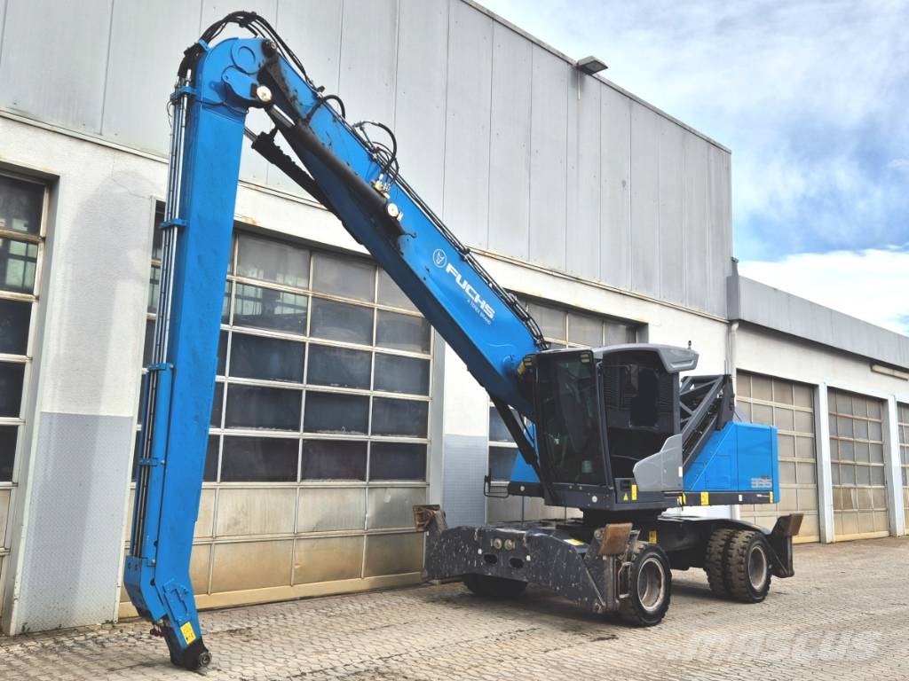 Fuchs MHL 335 F Materialumschlag