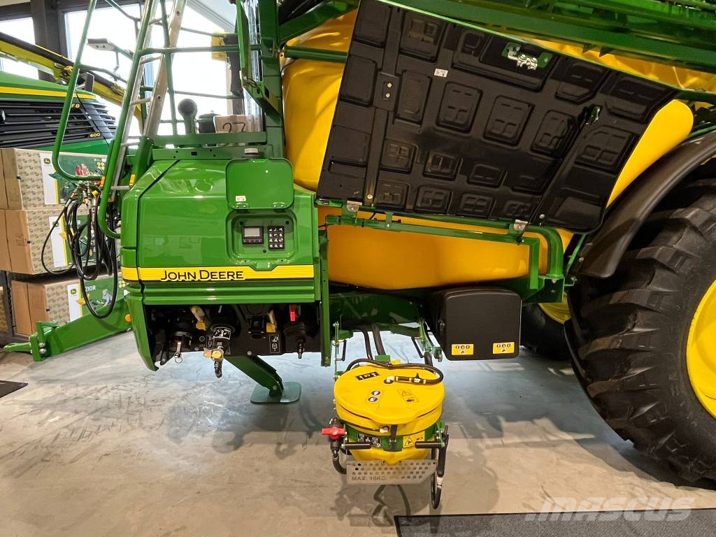 John Deere R975i Trailed sprayers