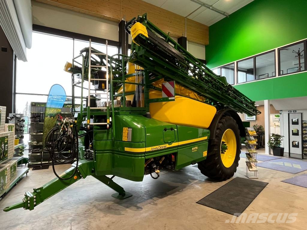 John Deere R975i Trailed sprayers
