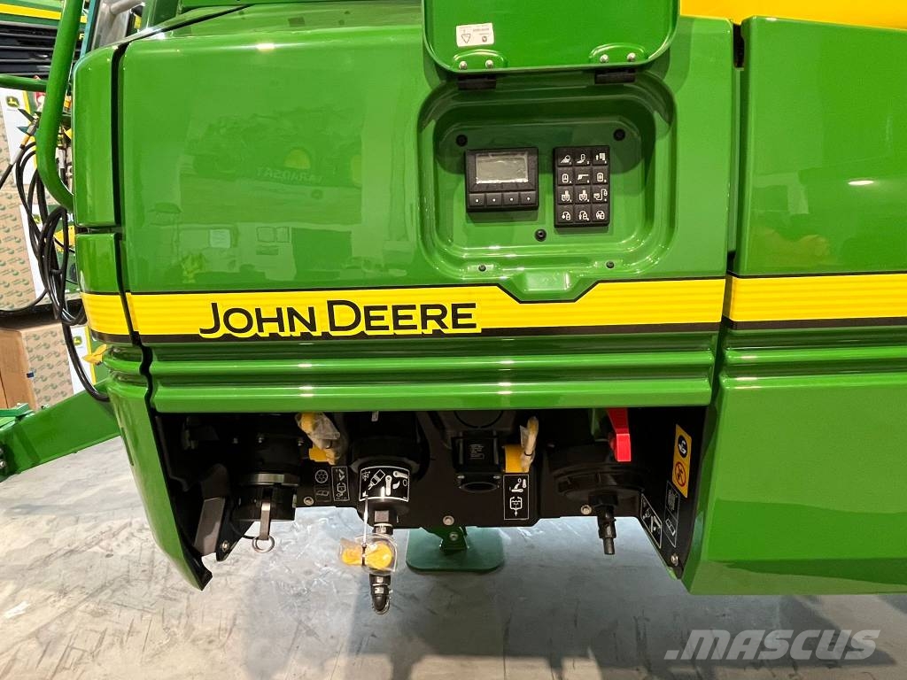 John Deere R975i Trailed sprayers