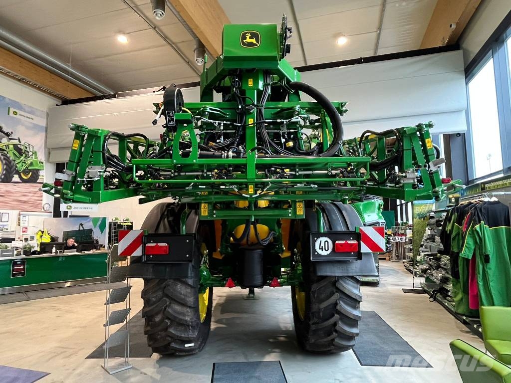 John Deere R975i Trailed sprayers
