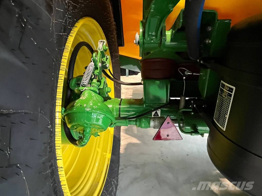 John Deere R975i Trailed sprayers