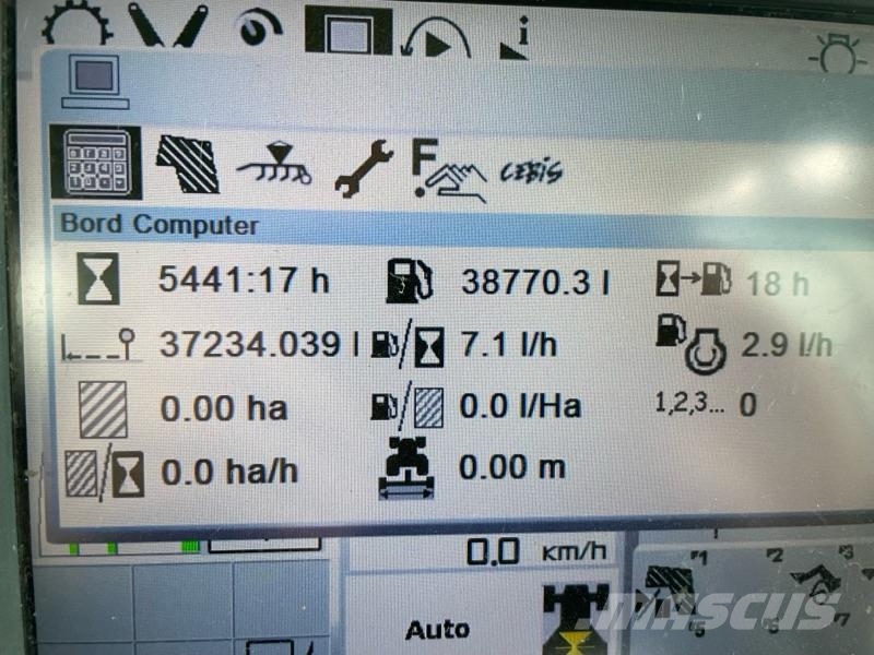 CLAAS Arion 550 Cmatic ماكينات زراعية - غير ذلك