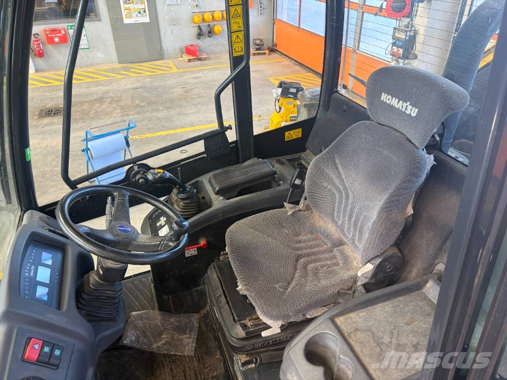 Komatsu WA80M-7 Mini nakladalci