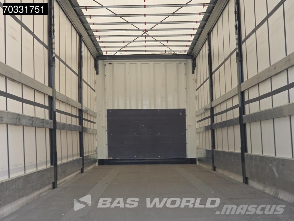 Krone SD 3 axles 2xLift Axle Sliding Roof Palletbox Kapelltrailer