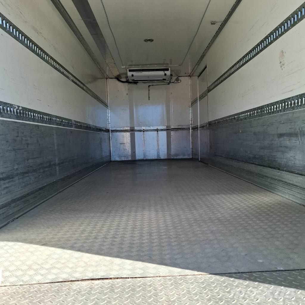 Volvo FE 320 Camion frigorifique