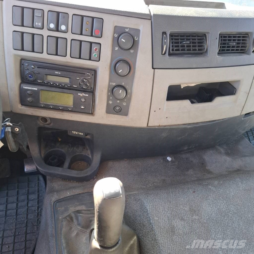 Volvo FE 320 Camion frigorifique