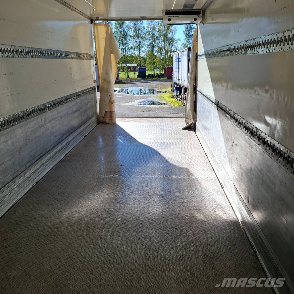 Volvo FE 320 Camion frigorifique