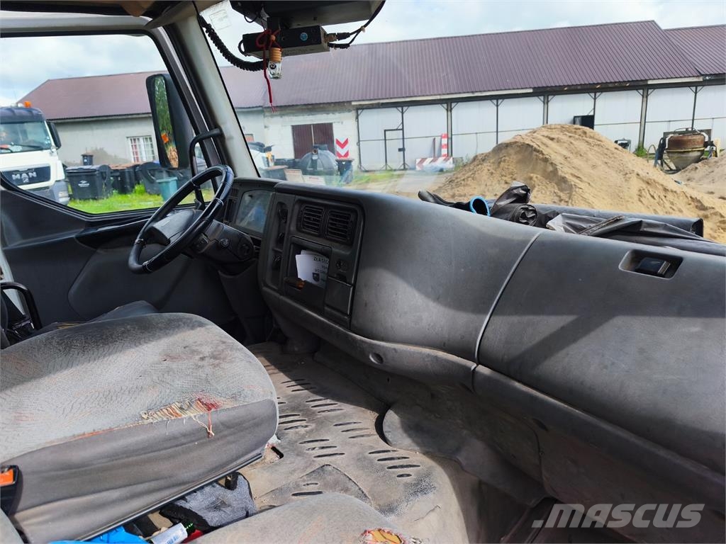 Renault PREMIUM Chassis Cab trucks