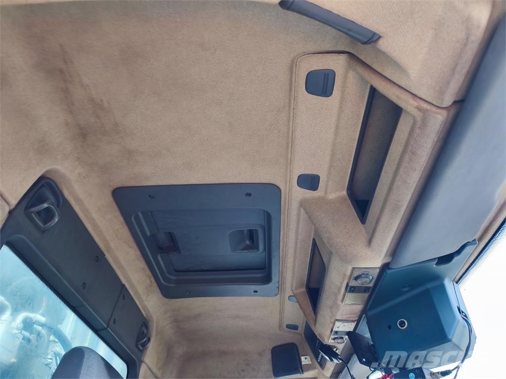 Renault PREMIUM Chassis Cab trucks