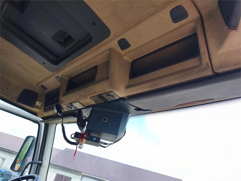 Renault PREMIUM Chassis Cab trucks