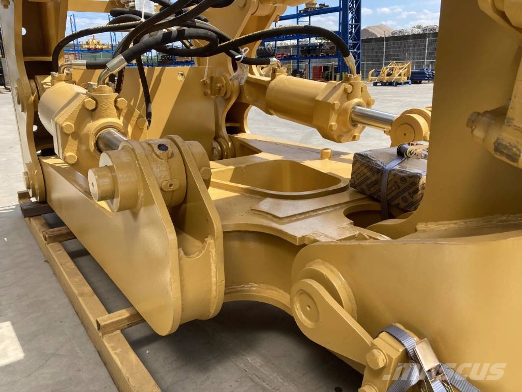 CAT D8 Escarificadores