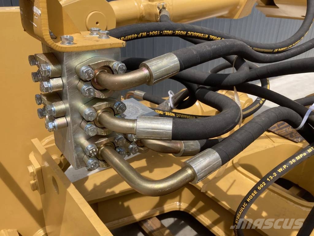 CAT D8 Escarificadores
