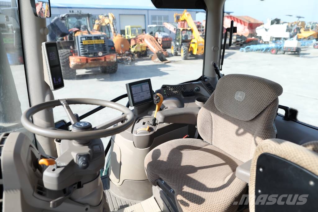 John Deere 6120 R 트랙터