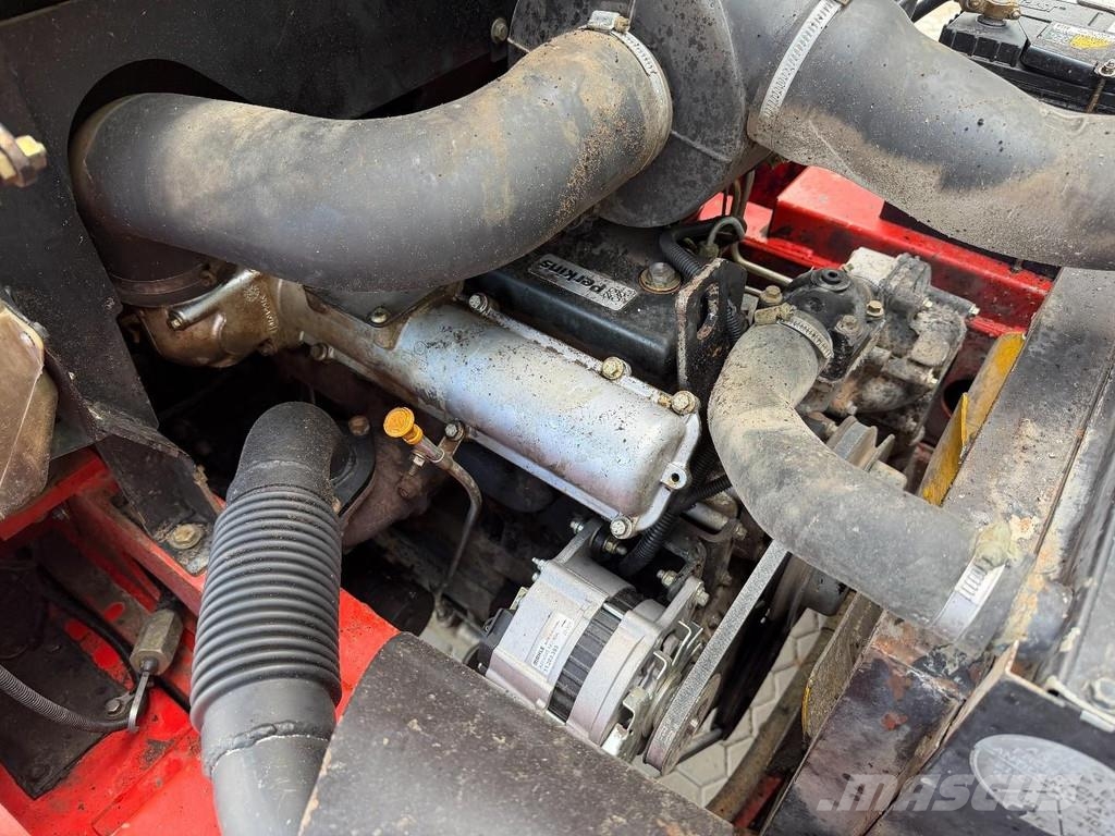 Manitou MC30 MANUAL GEARBOX Навантажувачі підвищеної прохідності