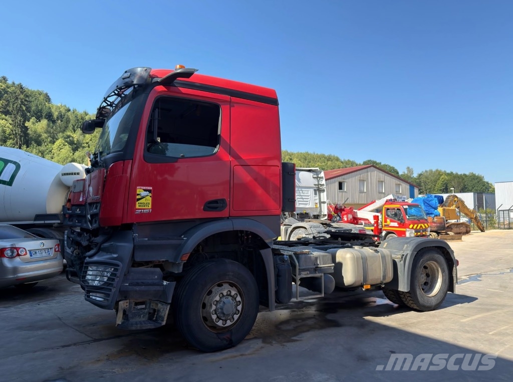 Mercedes-Benz Arocs 2151 *ACCIDENTE*DAMAGED*UNFALL* وحدات الجر