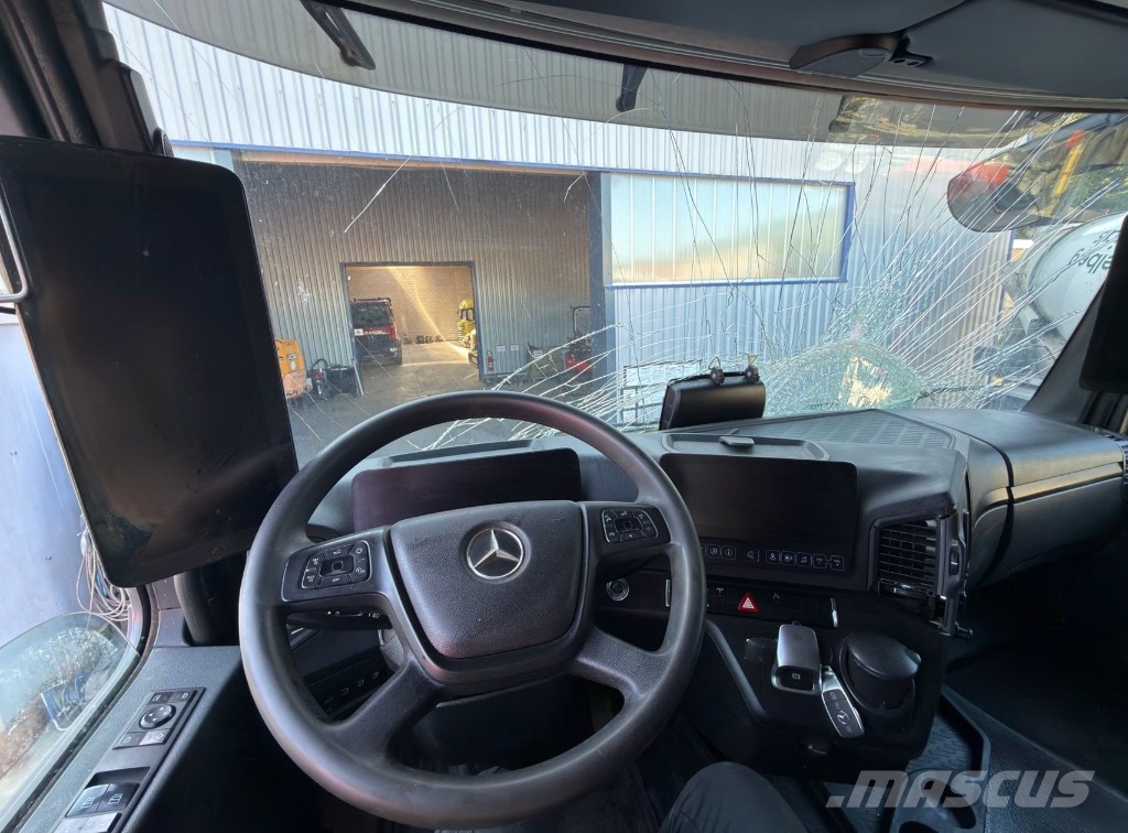 Mercedes-Benz Arocs 2151 *ACCIDENTE*DAMAGED*UNFALL* وحدات الجر
