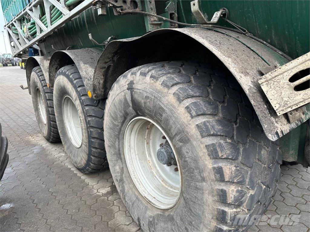 CLAAS Xerion 3300 Trac Kmetijstvo - drugo