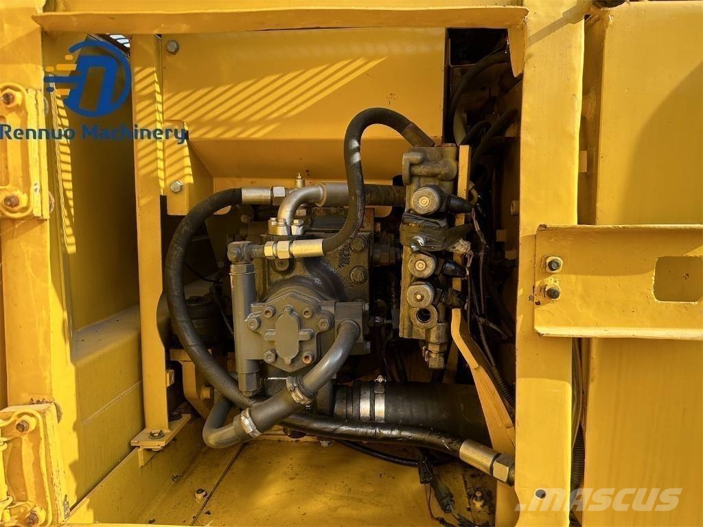 Komatsu PC 120 حفارات زحافة