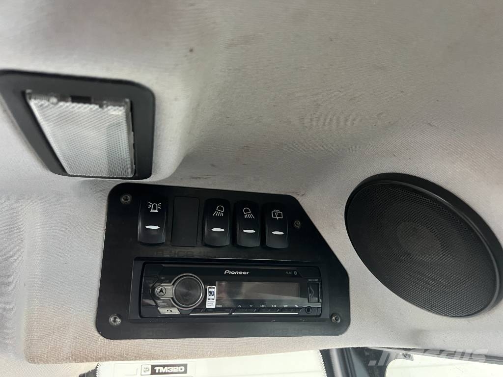 JCB TM 320 Põllumajanduslikud teleskoopkäitlejad