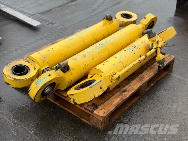 Bomag BC 772 RS USED HYDRAULIC CYLINDER COMPLET Waste compactors