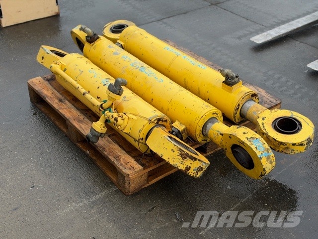 Bomag BC 772 RS USED HYDRAULIC CYLINDER COMPLET Waste compactors