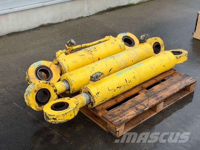 Bomag BC 772 RS USED HYDRAULIC CYLINDER COMPLET Waste compactors