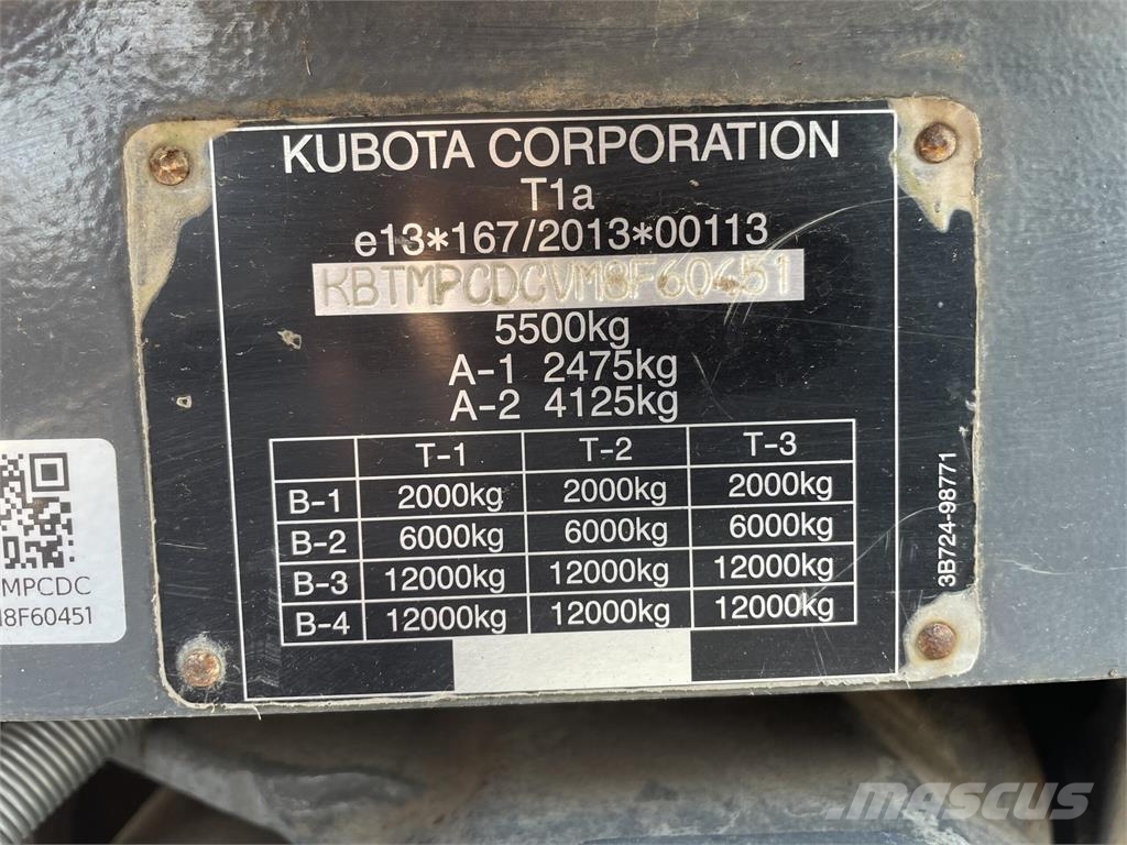 Kubota M4073 Traktori