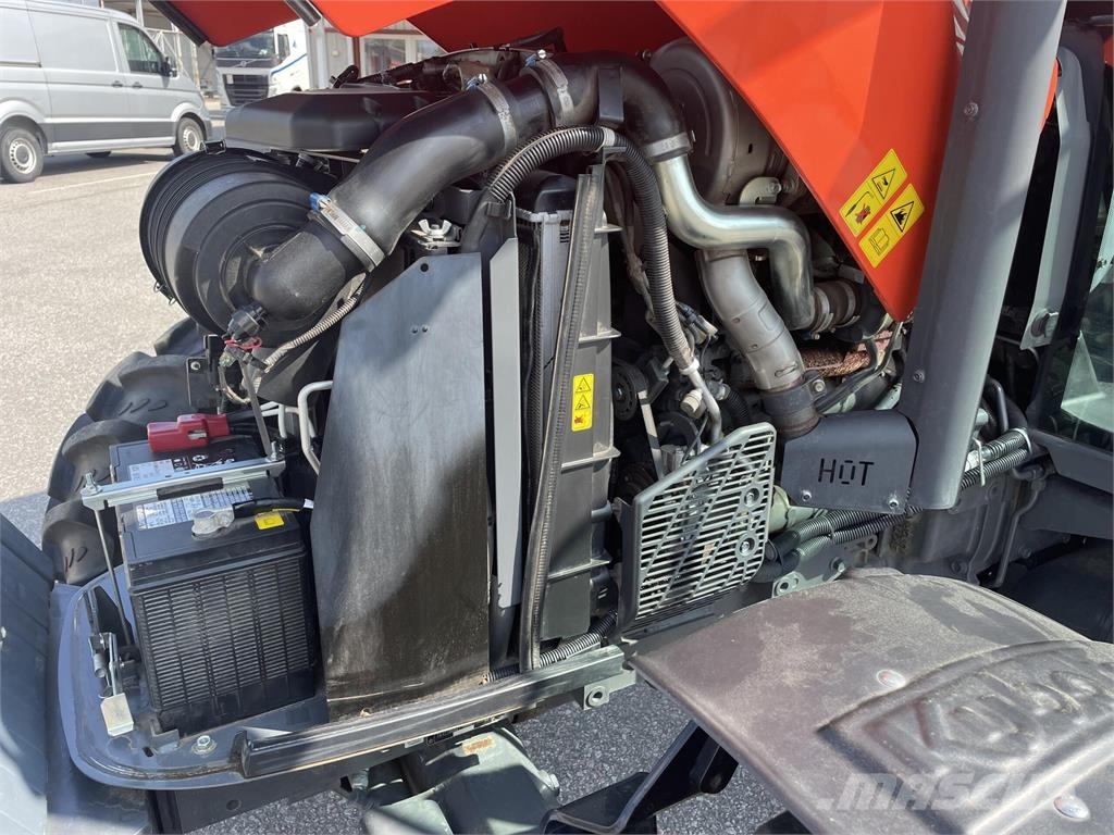 Kubota M4073 Traktori