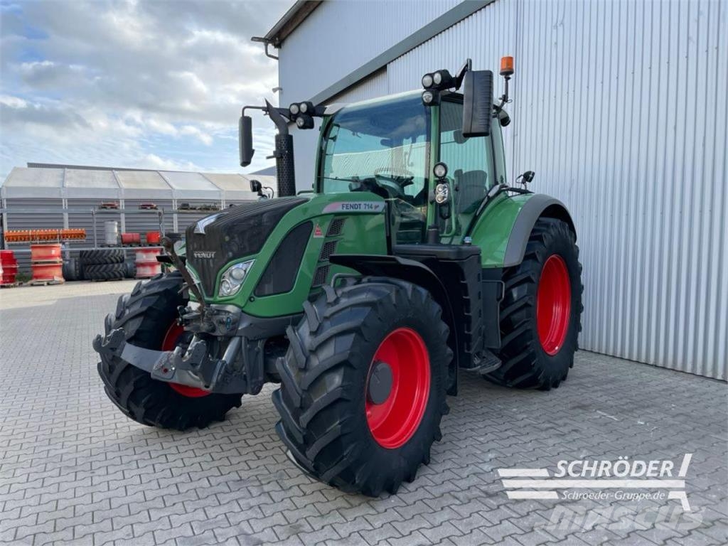 Fendt 714 SCR PROFI PLUS Traktoren