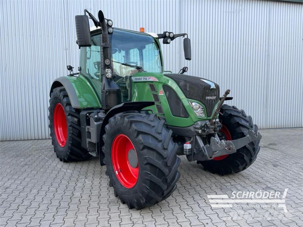 Fendt 714 SCR PROFI PLUS Traktoren