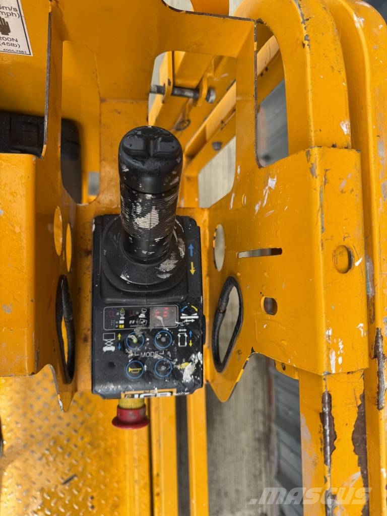 JCB S 1930 E Škarjaste dvižne ploščadi