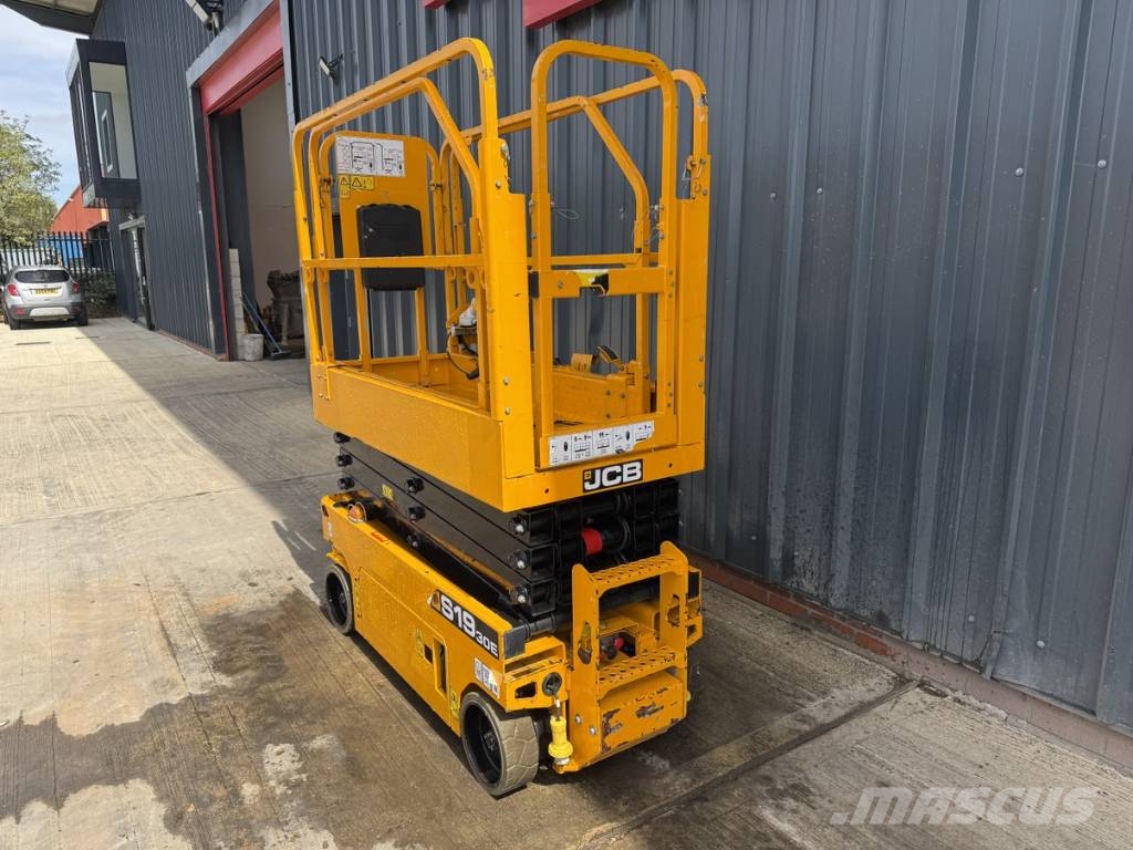 JCB S 1930 E Škarjaste dvižne ploščadi