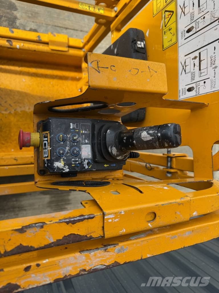 JCB S 1930 E Škarjaste dvižne ploščadi