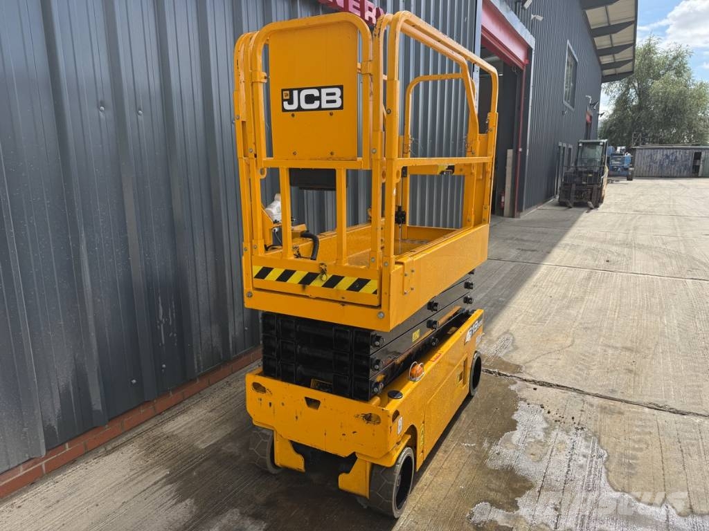 JCB S 1930 E Škarjaste dvižne ploščadi