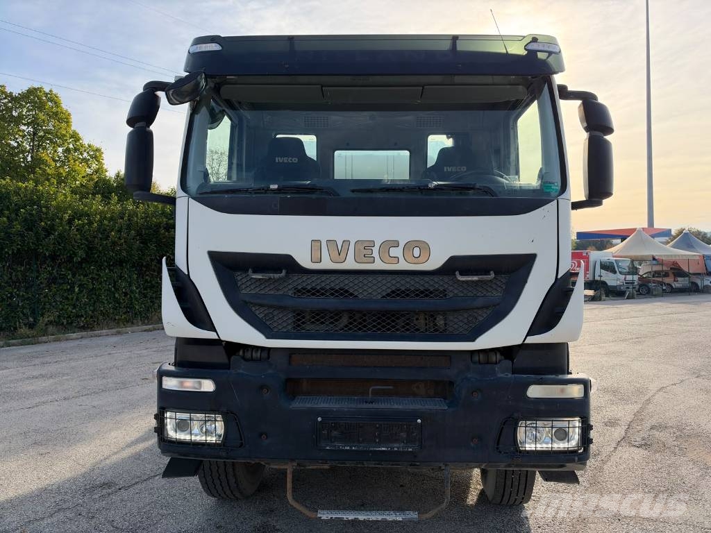 Iveco Trakker 400 Camiões de betão