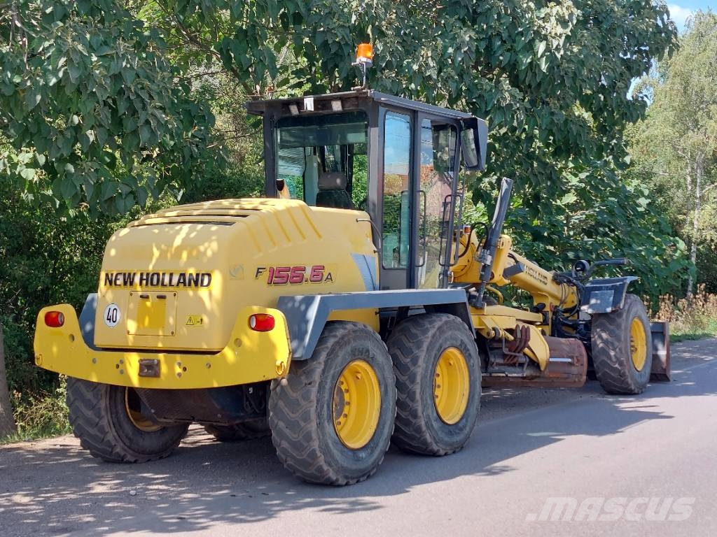 New Holland F 156.6 A معدات تمهيد الطرق
