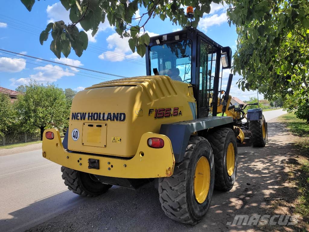 New Holland F 156.6 A معدات تمهيد الطرق
